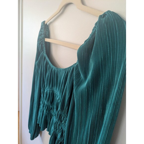 ASTR The Label Ziva Top Plisse Peasant Blouse Hunter Green Renaissance Large - Picture 3 of 9